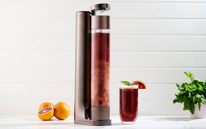 qarbo CLASSIC - Sparkling Beverage Maker Starter Pack including CO2 Cylinder